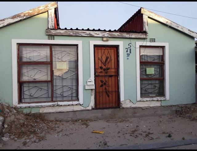 3 BEDROOM HOUSE FOR SALE IN VICTORIA MXENGE